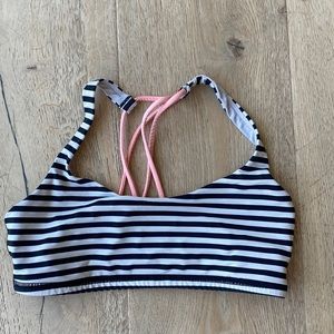 Lululemon sports bra size 6